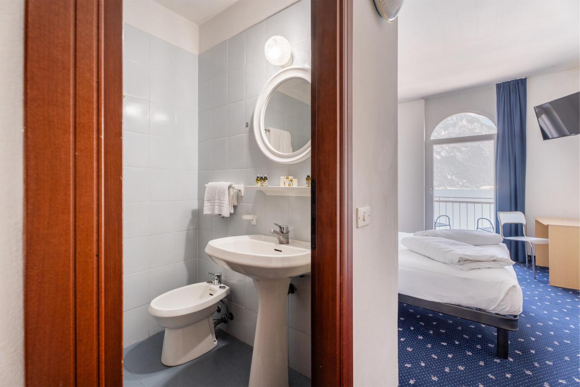 Lake Hotel Ifigenia Torbole Sul Garda Екстер'єр фото