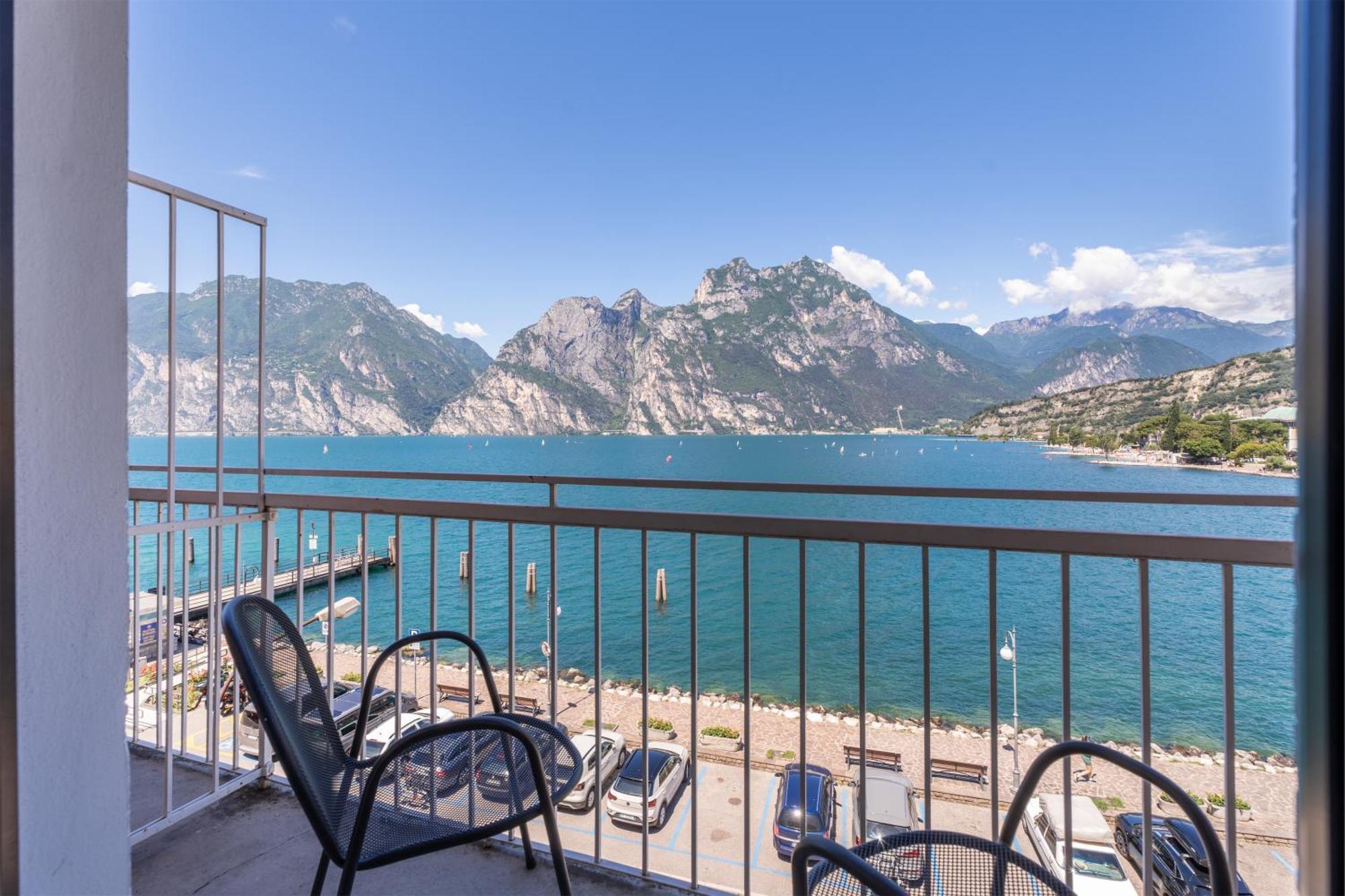Lake Hotel Ifigenia Torbole Sul Garda Екстер'єр фото