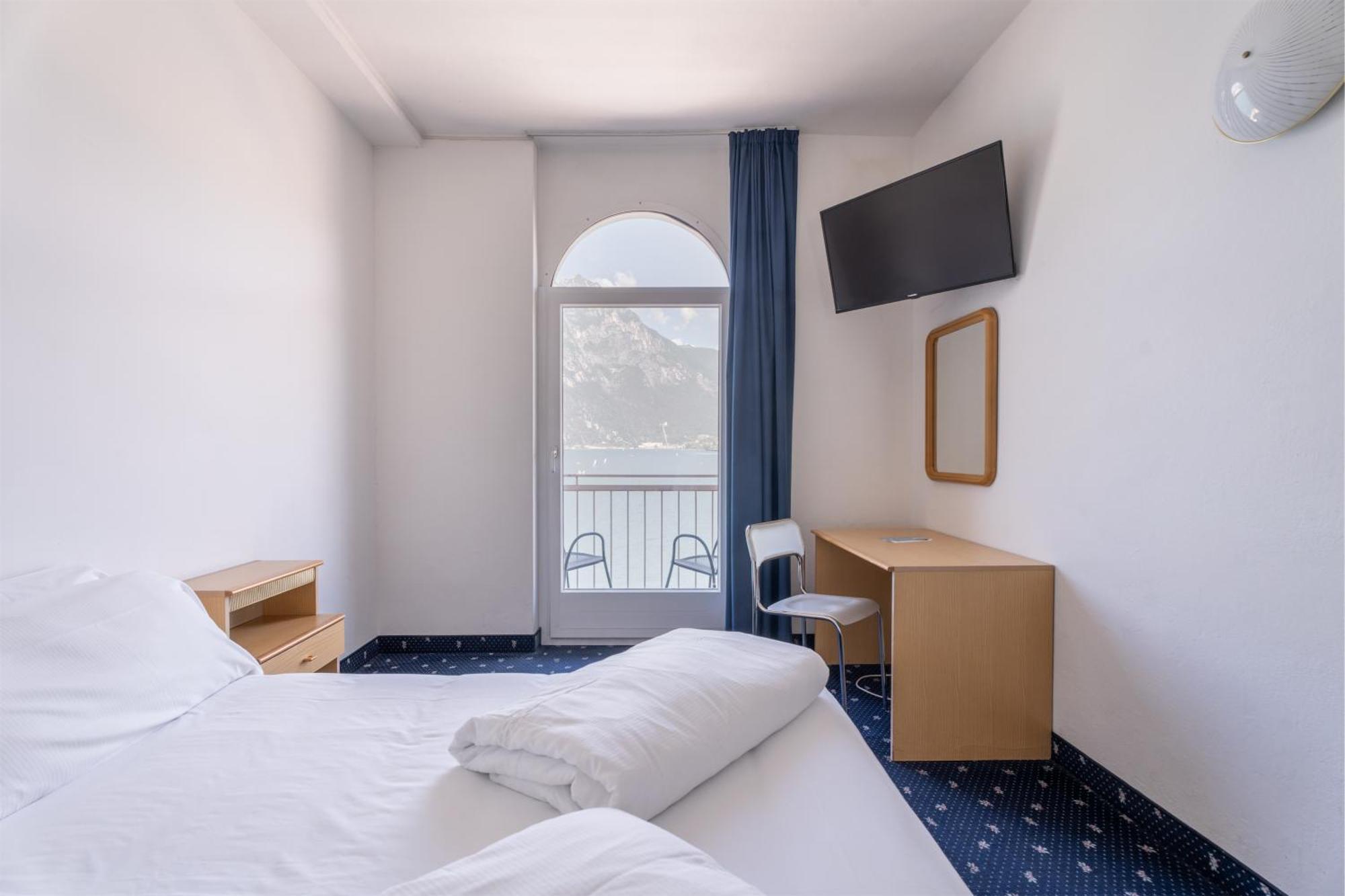 Lake Hotel Ifigenia Torbole Sul Garda Екстер'єр фото