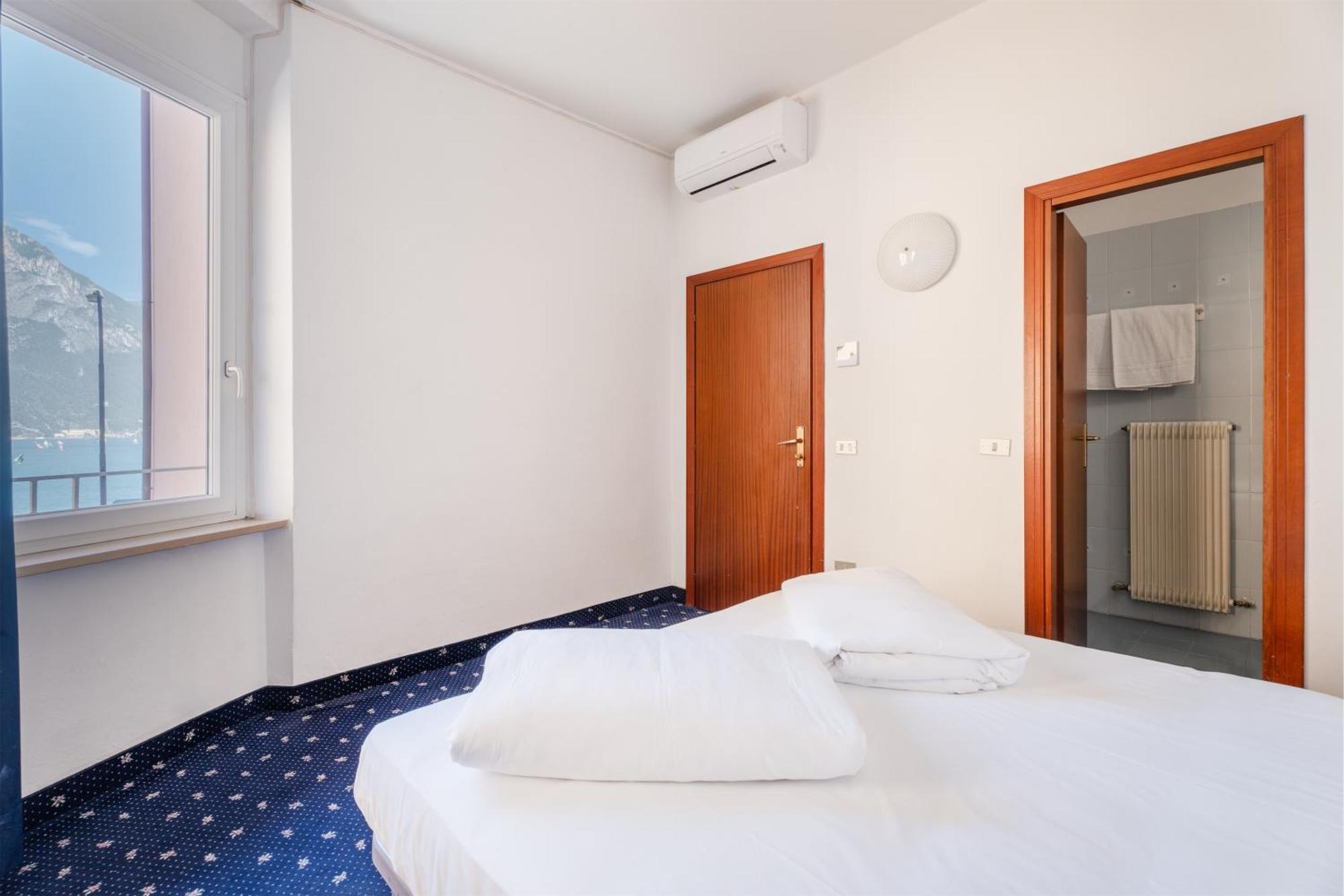 Lake Hotel Ifigenia Torbole Sul Garda Екстер'єр фото