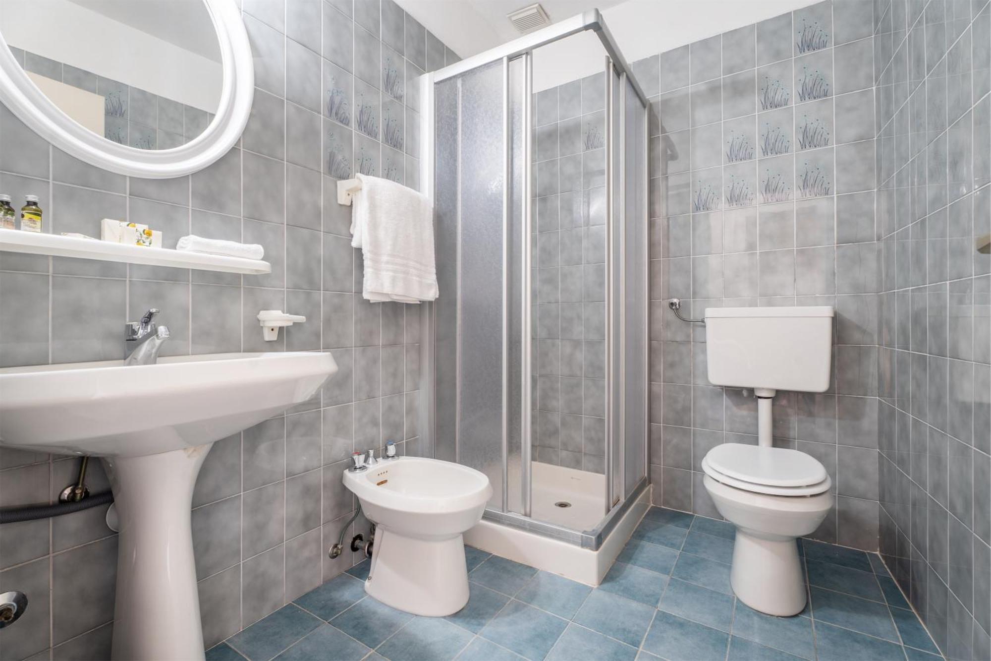 Lake Hotel Ifigenia Torbole Sul Garda Екстер'єр фото
