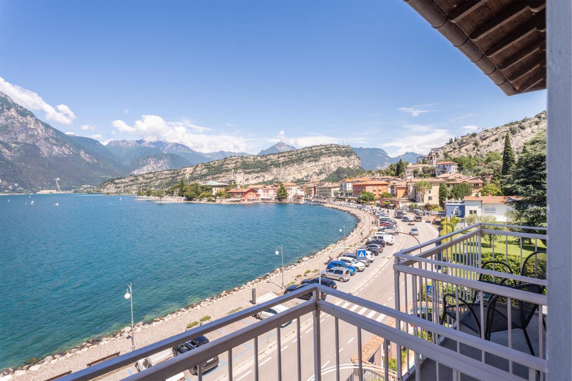 Lake Hotel Ifigenia Torbole Sul Garda Екстер'єр фото