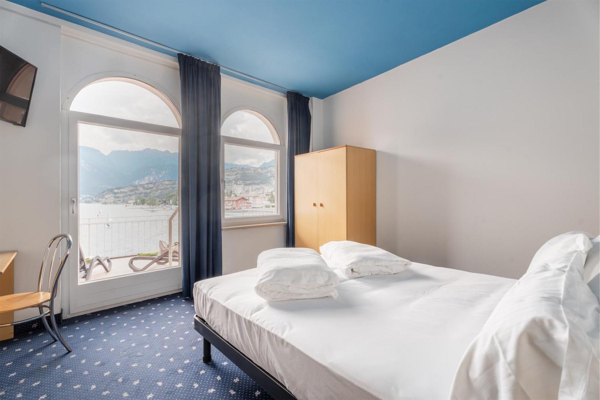 Lake Hotel Ifigenia Torbole Sul Garda Екстер'єр фото
