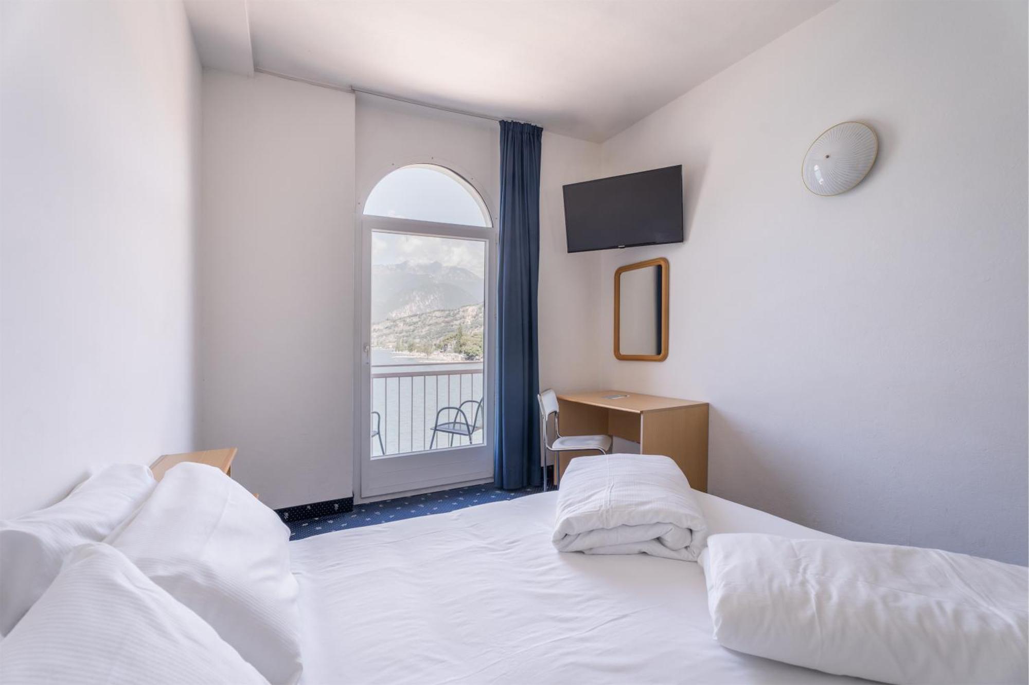 Lake Hotel Ifigenia Torbole Sul Garda Екстер'єр фото