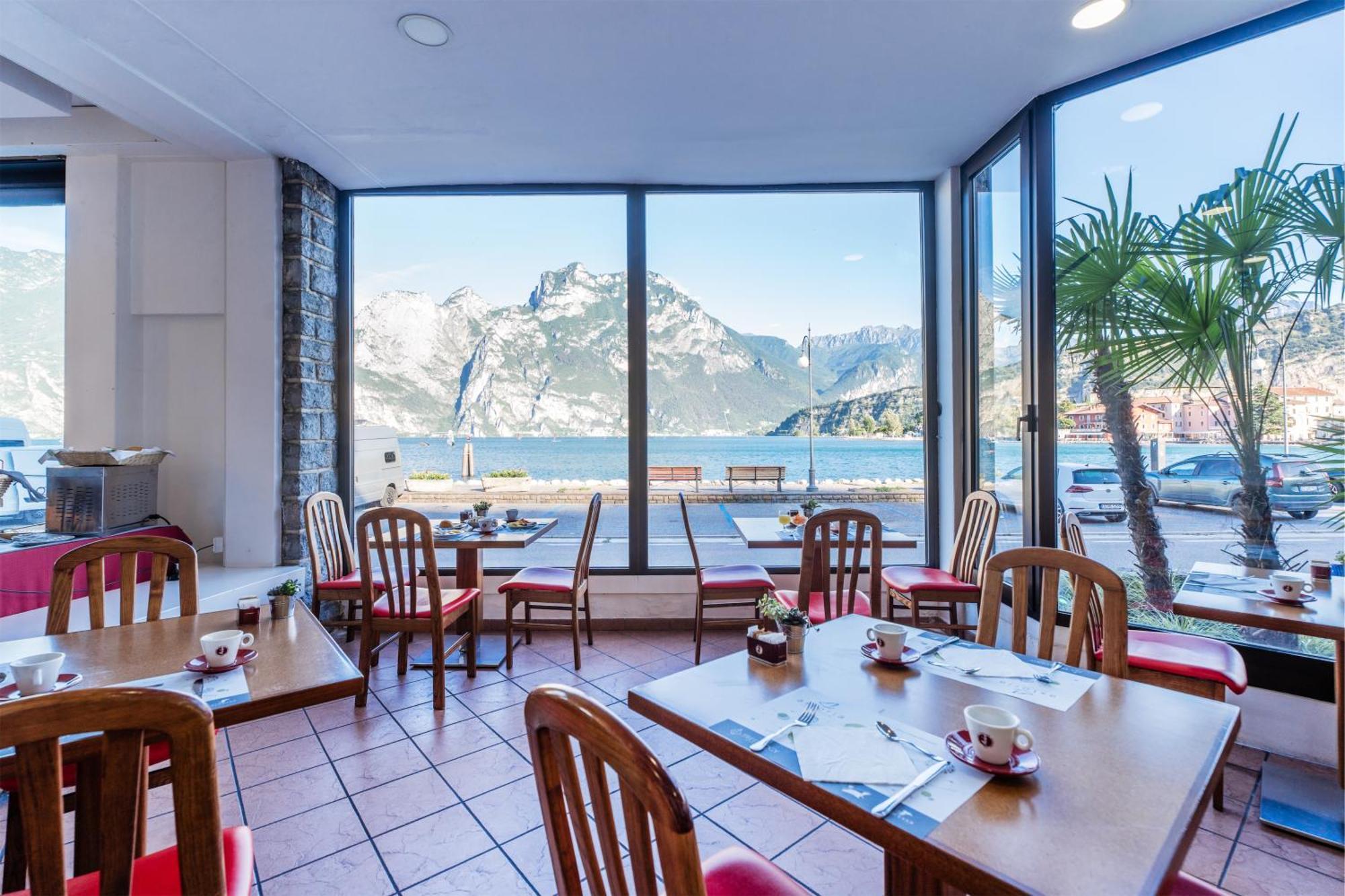 Lake Hotel Ifigenia Torbole Sul Garda Екстер'єр фото